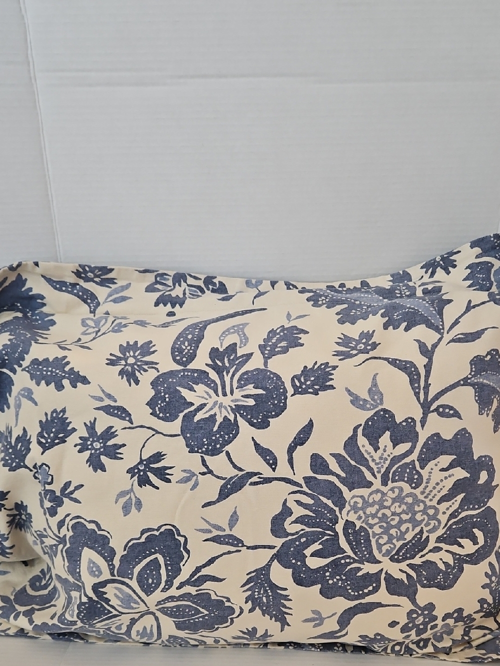 Pottery Barn Blue Cream Floral Linen Cotton Standard Pillow Sham